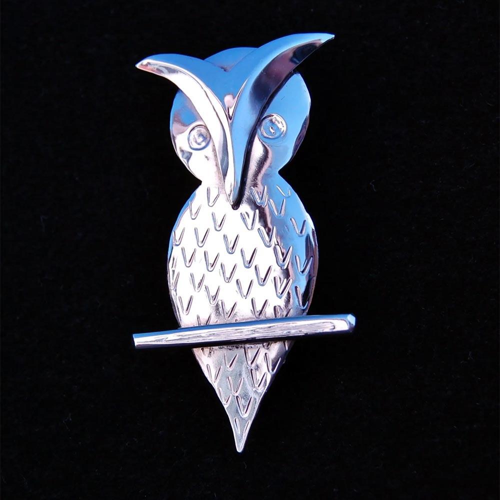 Wise Owl Brooch view 3