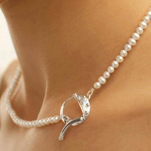 Cloicin Freshwater Pearl Necklace