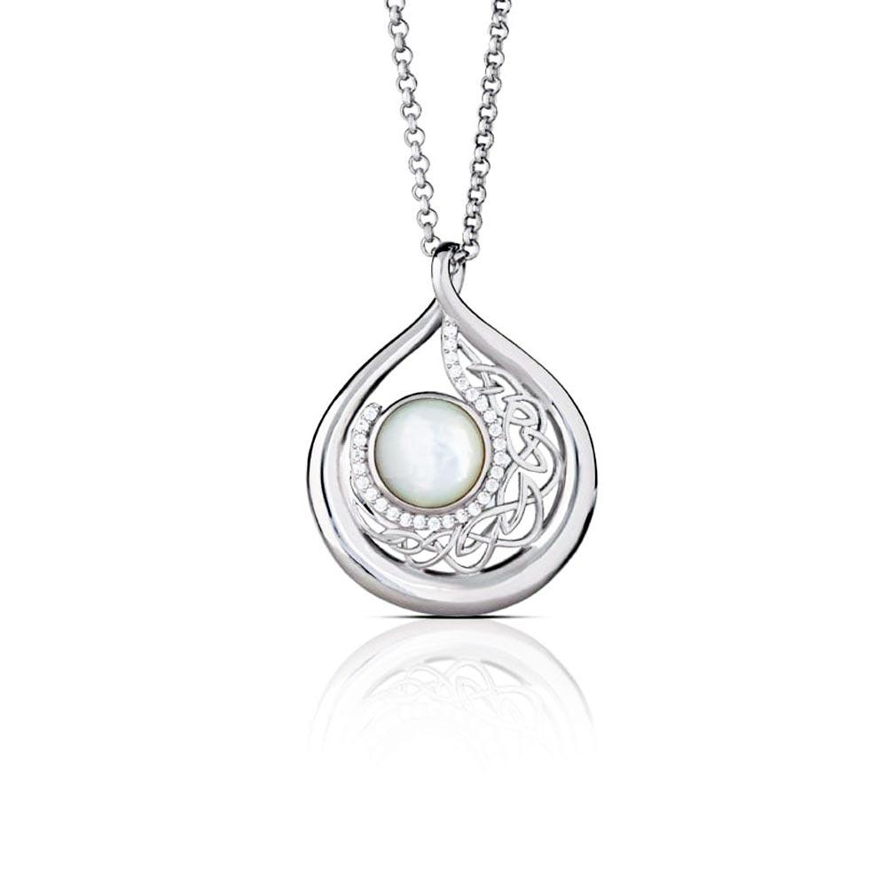 Arian Teardrop Pearl Necklace