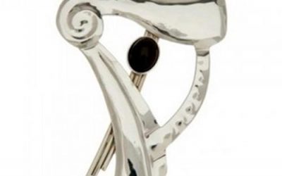 Irish harp brooch with oynx stone, handmade in Ireland
