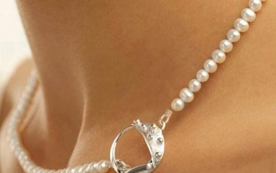 Garrett Mallon, Cloicin Pearl Necklace