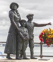 Annie Moore statue Cobh, Cork
